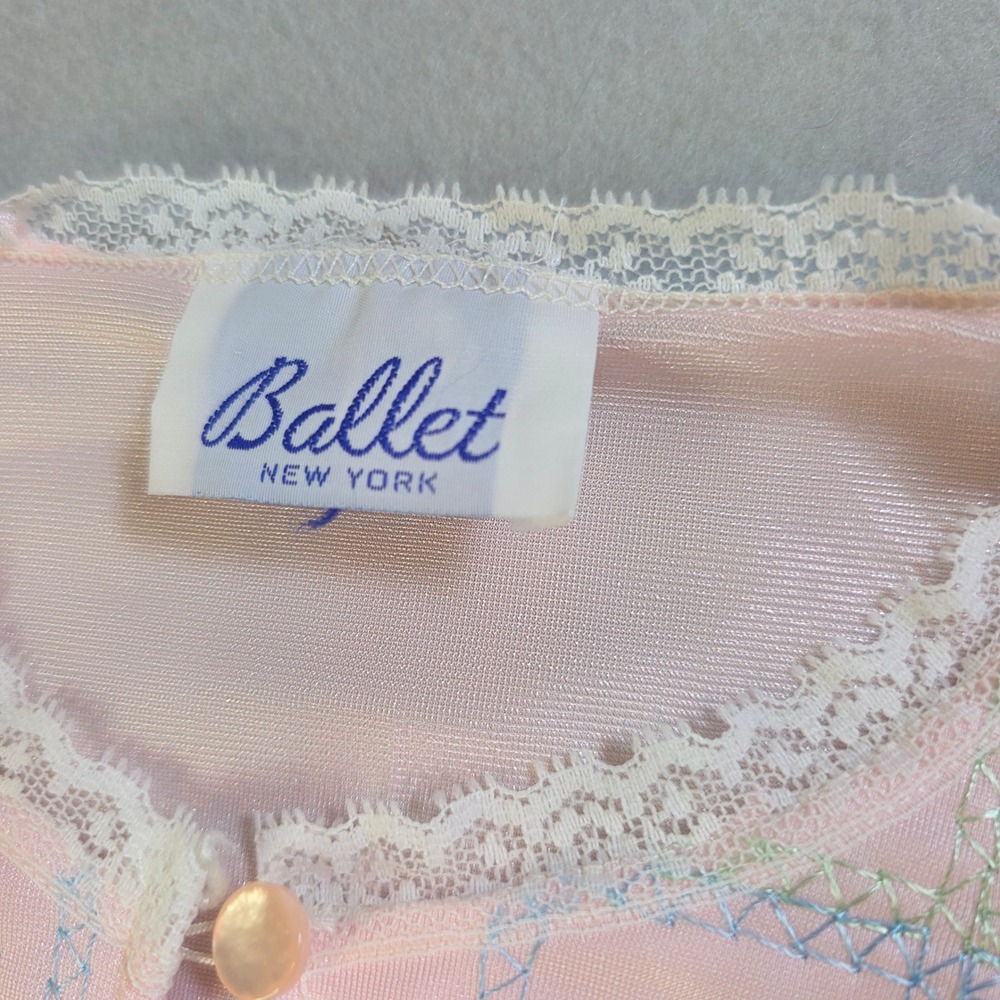 Vintage Ballet New York Pink Embroidered Lace Nightgown Long Sleeve Distressed - Picture 3 of 7